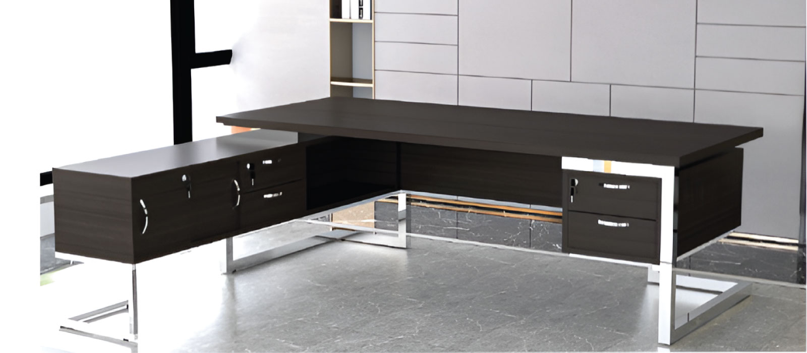 Marshal 55 ™ Director Series Desk