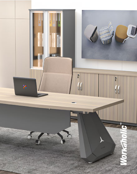 Marshal88™Series Director Desk